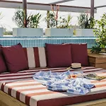 Hotel The Social Hub 4*