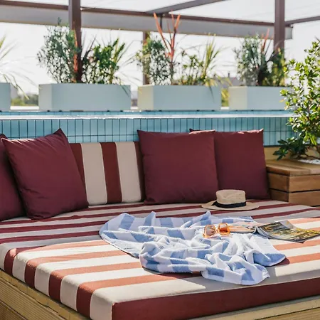 Hotel The Social Hub 4*