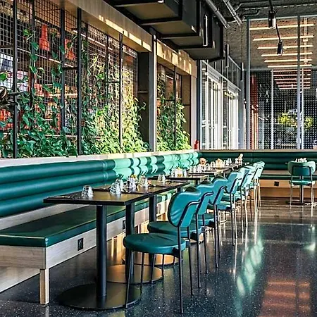 The Social Hub Hotel 4*