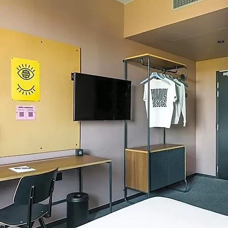 Hotel The Social Hub 4*