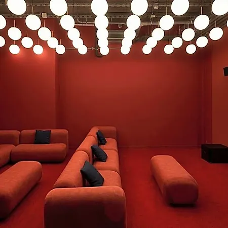 Hotel The Social Hub 4*