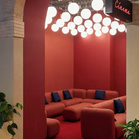 The Social Hub מלון