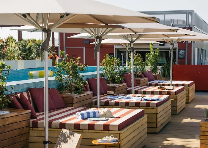 Hotel The Social Hub 4*