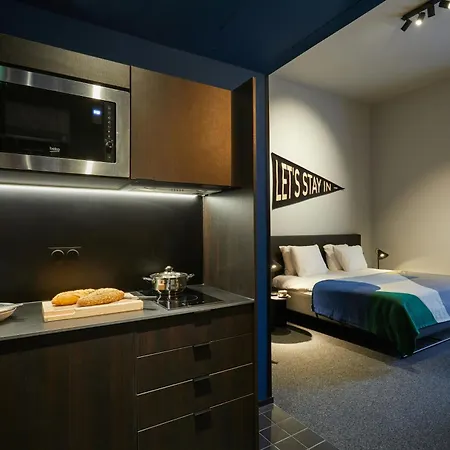 The Social Hub 4*
