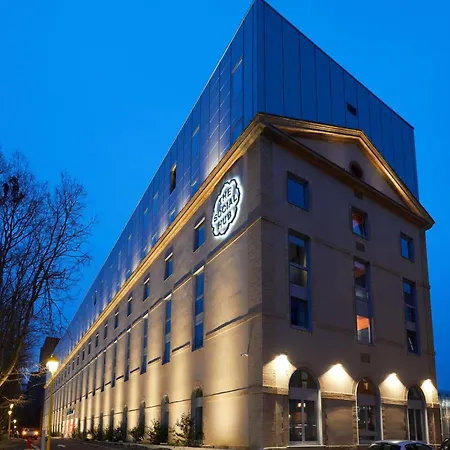 The Social Hub Otel 4*