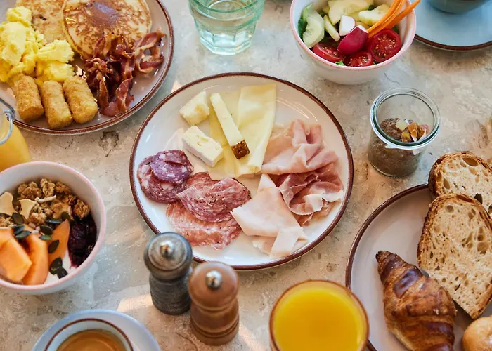 Hotel The Social Hub 4*